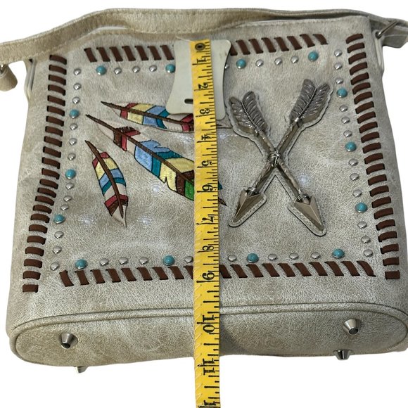 (7-198) Brand New w/Tag Western Theme Beige Shoulder Bag with Adjustable Strap - Picture 7 of 9
